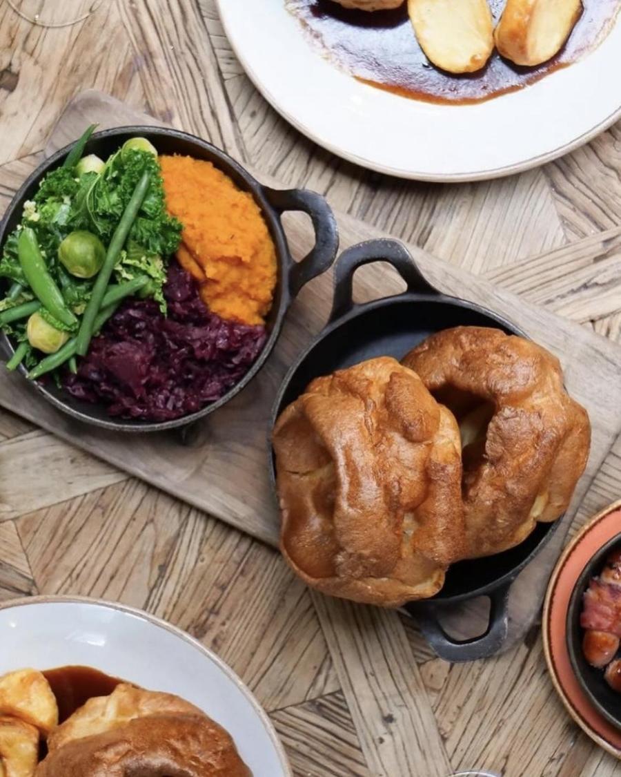 Darwin'S Townhouse Bed & Breakfast Shrewsbury Bagian luar foto Puddings